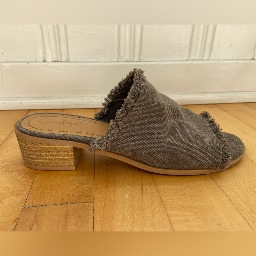 Universal Threads Heeled Slide On Sandals S 8